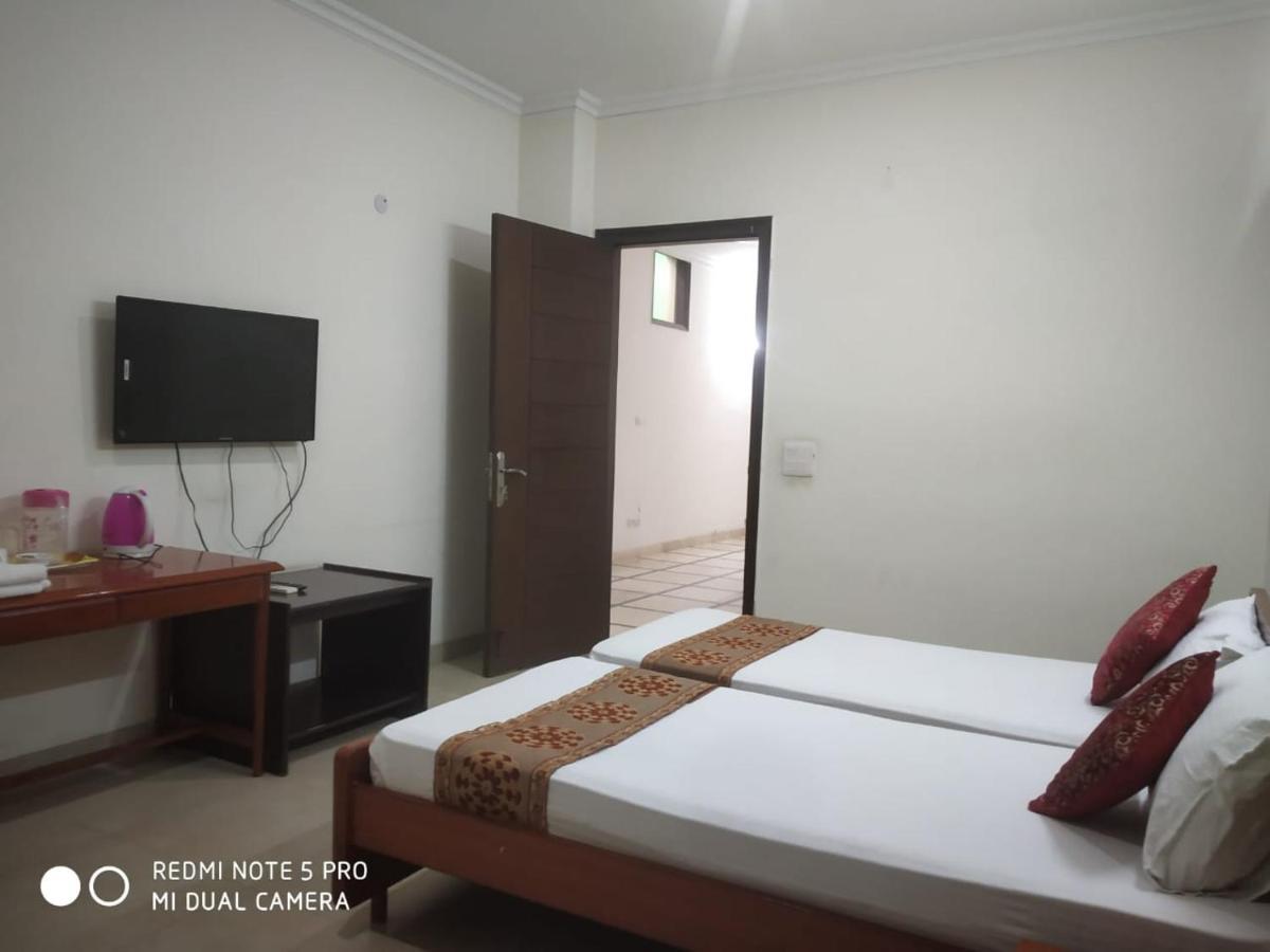 Deluxe Suite In Manor Inn Suites B-54, Sector-92 Noida Zewnętrze zdjęcie